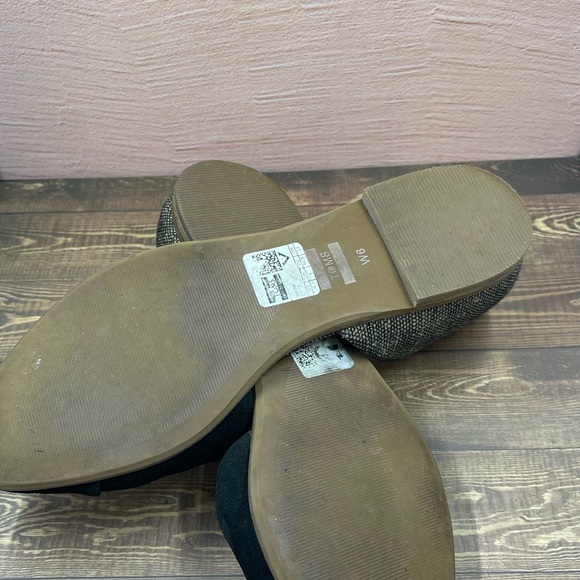Toms Women’s Flats Size 6W Very Lightly Worn! - Picture 4 of 4